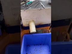 5 Lapisan T-Shirt Tombol Dengan Dalam 18L Penggunaan Pada T-Shirt Pakaian Aksesoris