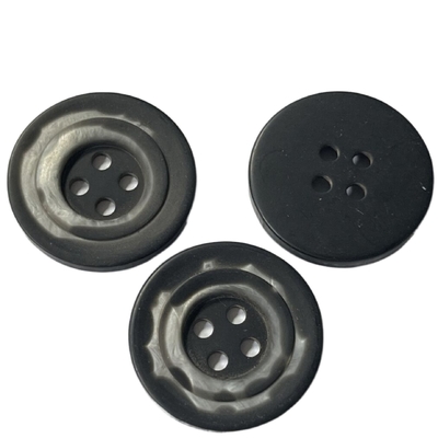 Tombol Tanduk Imitasi 34.3mm Dengan 4 Lubang Digunakan Untuk Pakaian Luar Mantel