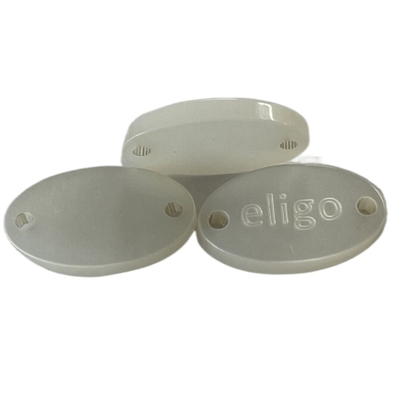Desain Lencana Ellipse Fancy Plastic Buttons Off Warna Putih Dengan Logo Menjahit Jenis Kustom