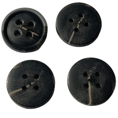 Pakaian Luar Mantel 15mm Empat Lubang Kancing Tanduk Imitasi Dengan Rim