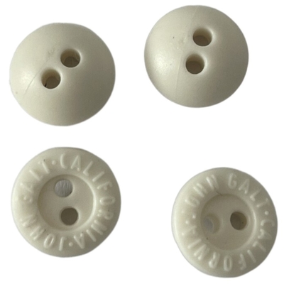2 Lubang Off White Rubber Buttons Logo Terukir 11mm Digunakan Pada Pakaian Menjahit