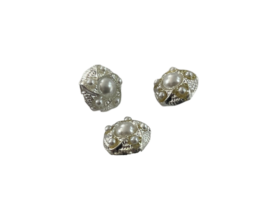 Round Mother Of Pearl Shank Buttons Ukuran ODM Digunakan Untuk Aksesori Jahit DIY