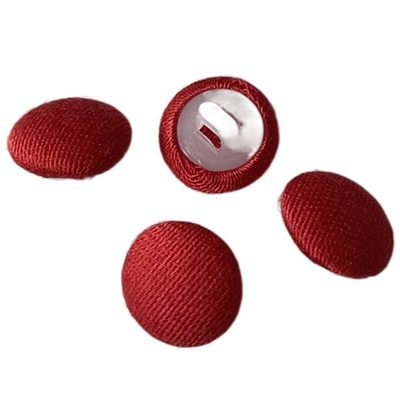 Garments Self Cover Fabric Buttons Dengan Plastic Shank Warna Merah 16L