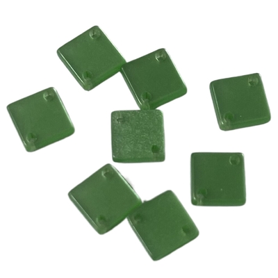 Tombol persegi kustom Warna Hijau Fancy Resin 2-Lubang Dalam 6*6mm Digunakan Untuk DIY